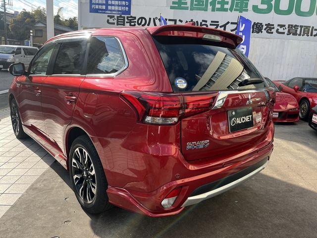 MITSUBISHI OUTLANDER PHEV 2015