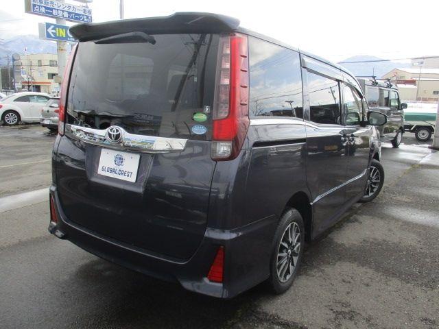 TOYOTA NOAH 4WD 2014