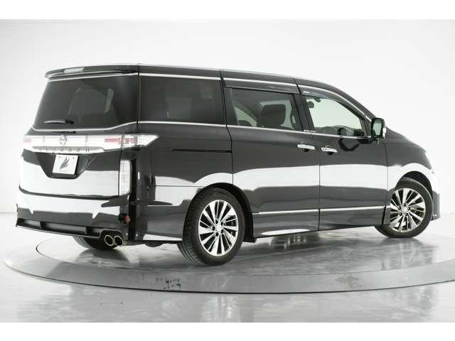 NISSAN ELGRAND  4WD 2015