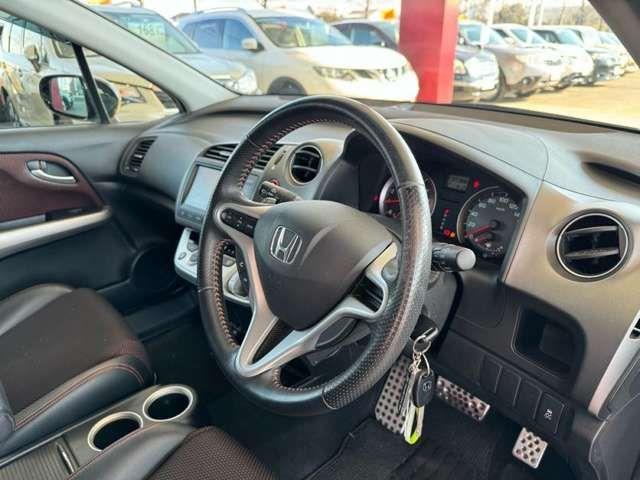 HONDA STREAM 2013