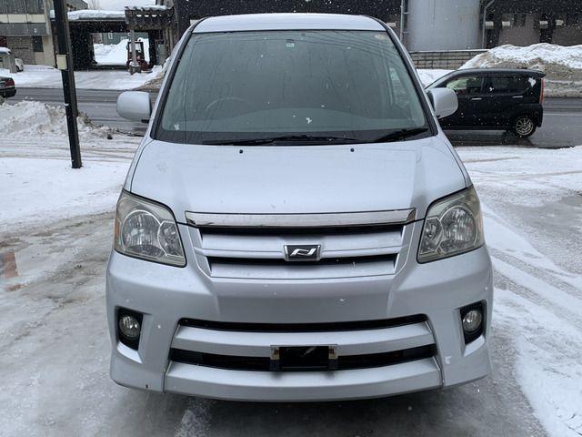 TOYOTA NOAH 4WD 2004