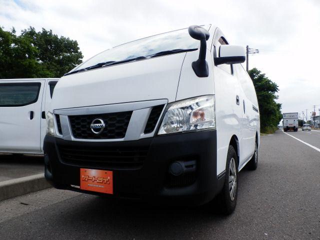 NISSAN NV350 CARAVAN 4WD 2014