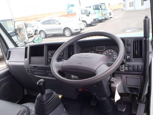 ISUZU ELF 2015