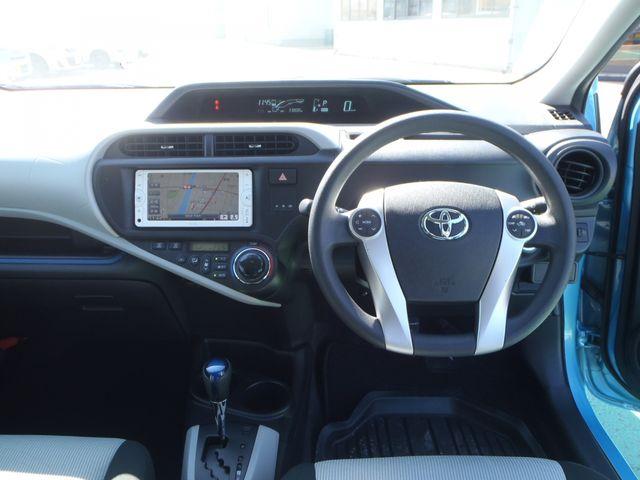 TOYOTA AQUA 2013