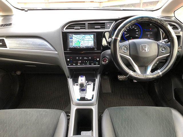 HONDA SHUTTLE HYBRID 2016