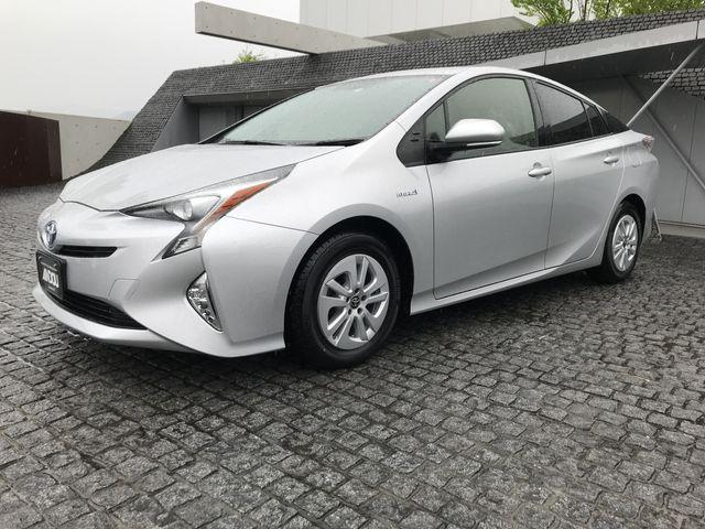 TOYOTA PRIUS 2018