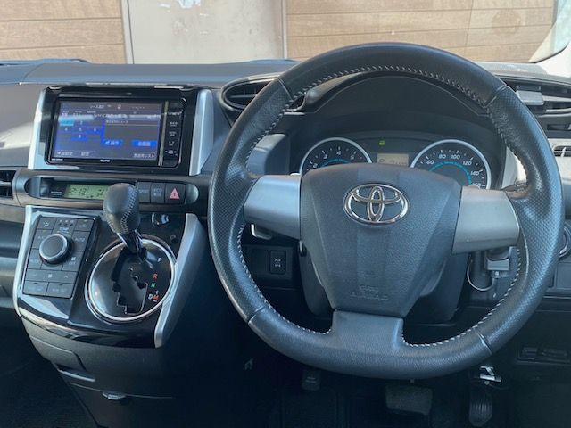 TOYOTA WISH 4WD 2011