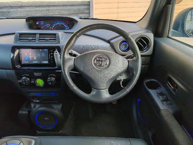 TOYOTA bB 2015