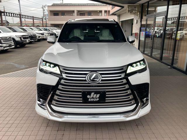 TOYOTA LEXUS LX600 2023