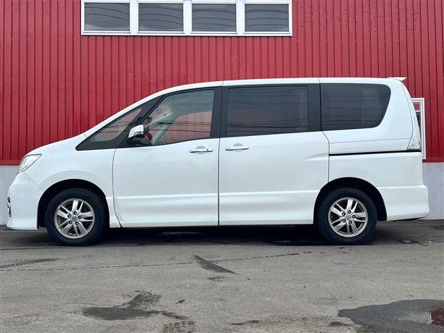 NISSAN SERENA  WG 4WD 2011