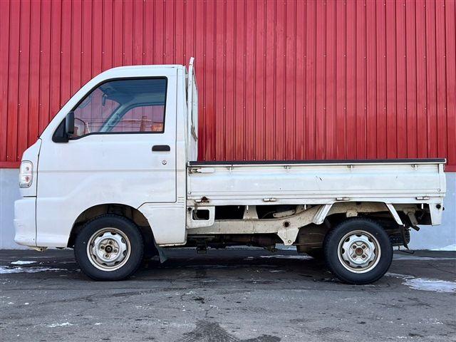 DAIHATSU HIJET truck 4WD 2000