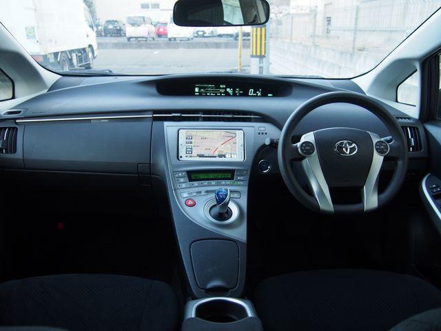 TOYOTA PRIUS 2014