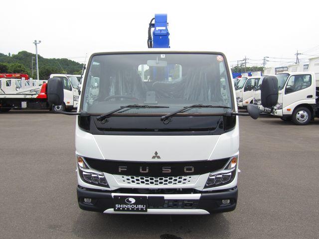 MITSUBISHI CANTER 2023