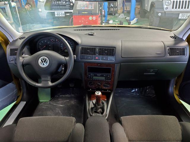 VOLKSWAGEN VOLKSWAGEN GOLF 2004