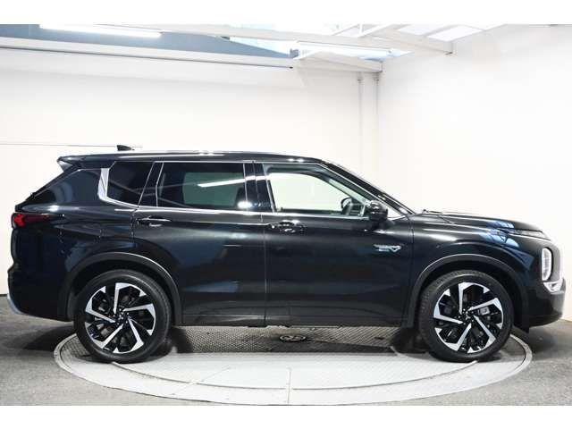 MITSUBISHI OUTLANDER PHEV 2023