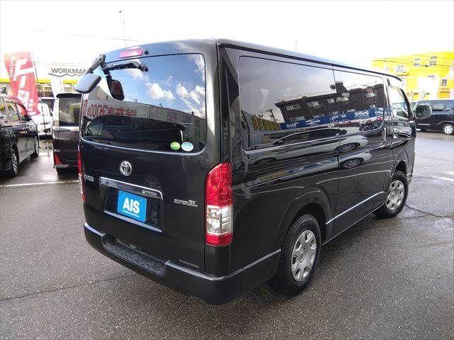 TOYOTA HIACE van 4WD 2018