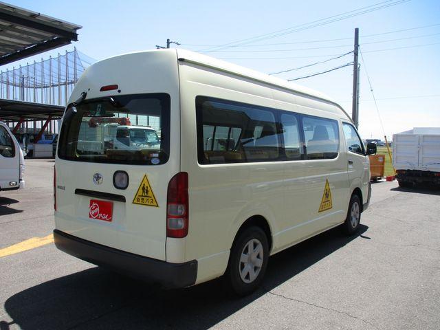 TOYOTA HIACE COMMUTER 4WD 2008