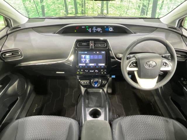 TOYOTA PRIUS 2017