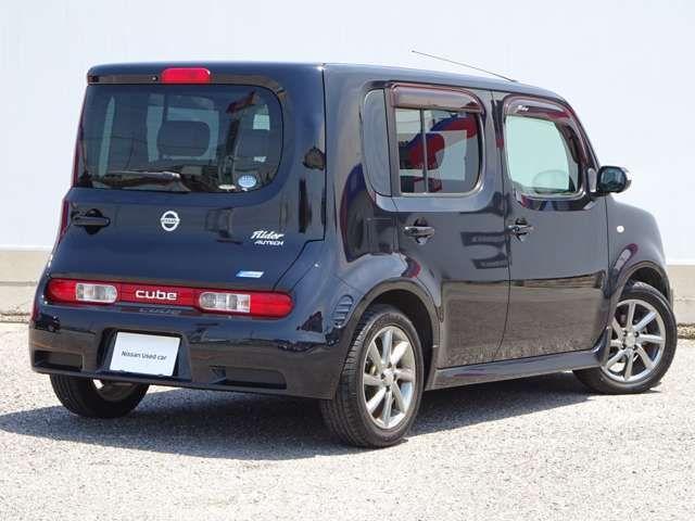 NISSAN CUBE 2012