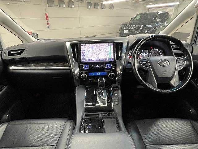 TOYOTA VELLFIRE 2018