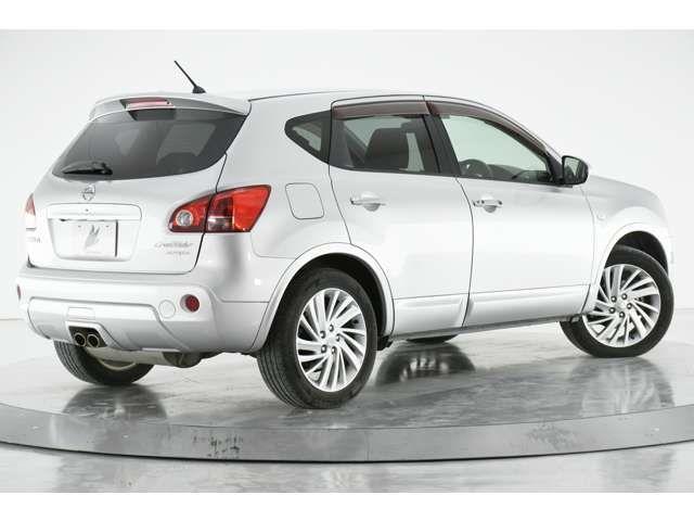 NISSAN DUALIS 2011