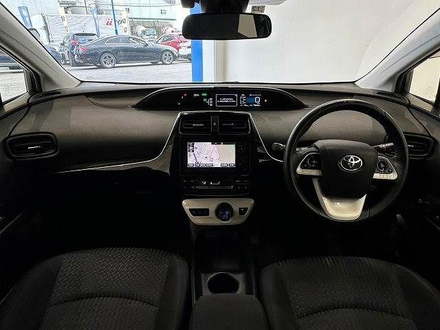 TOYOTA PRIUS 2015