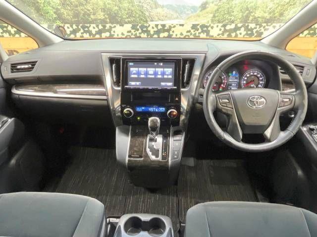 TOYOTA ALPHARD 2015