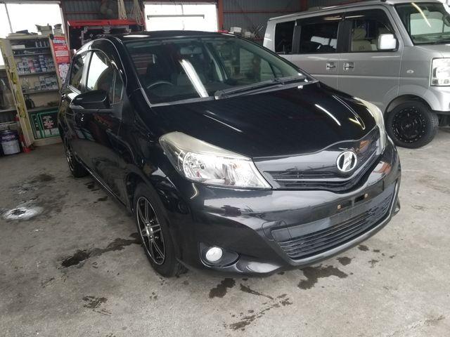 TOYOTA VITZ 2013