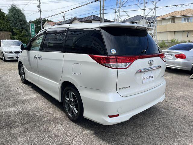 TOYOTA ESTIMA 2010