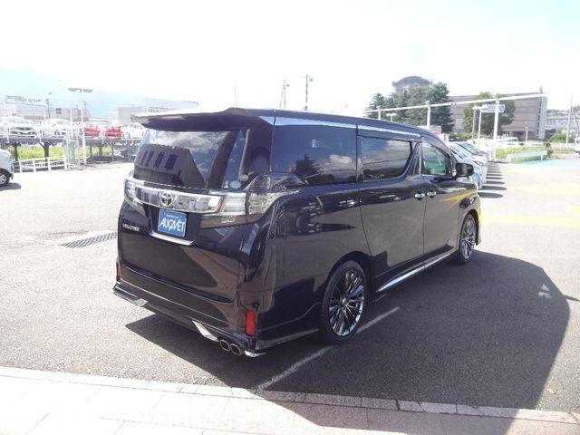 TOYOTA VELLFIRE 2015