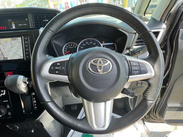 TOYOTA ROOMY 2020