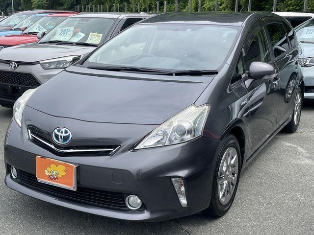 TOYOTA PRIUS Alpha 2013