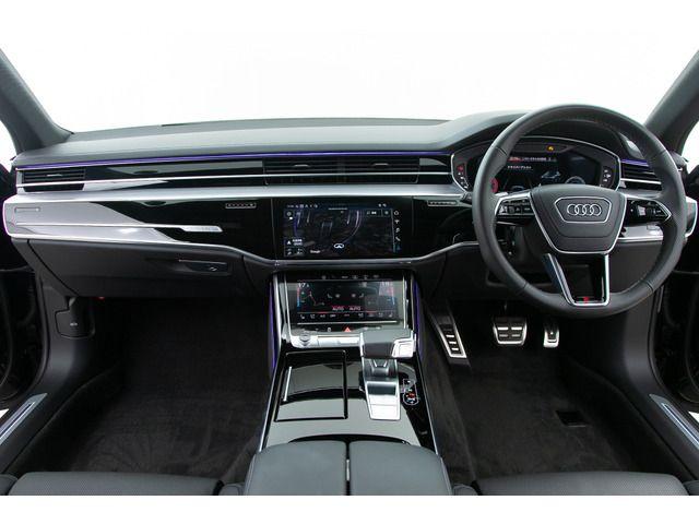 AUDI AUDI A8 2022