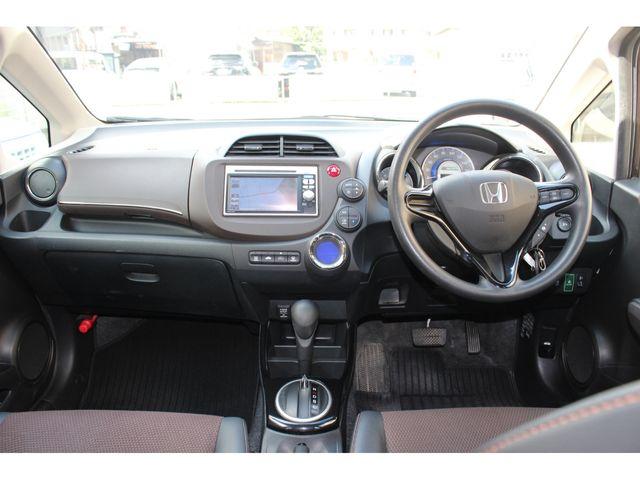 HONDA FIT SHUTTLE HYBRID 2011