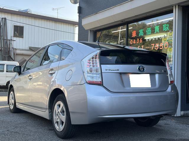 TOYOTA PRIUS 2011