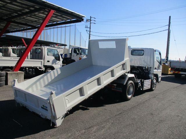 MITSUBISHI CANTER 2023