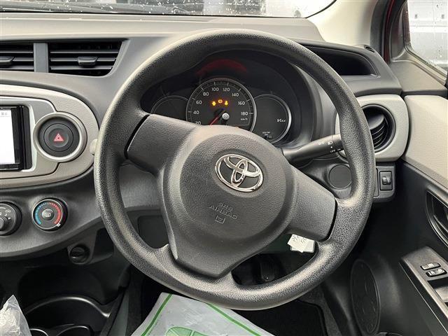 TOYOTA VITZ 2014