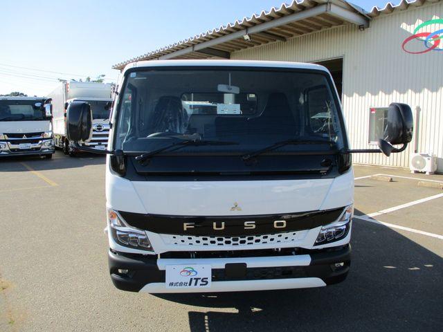 MITSUBISHI CANTER 2023