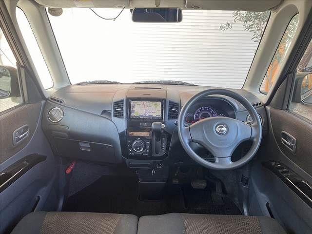 NISSAN ROOX 2010