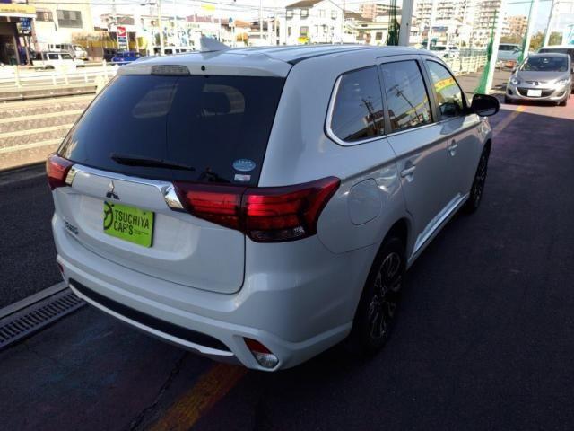 MITSUBISHI OUTLANDER PHEV 2015