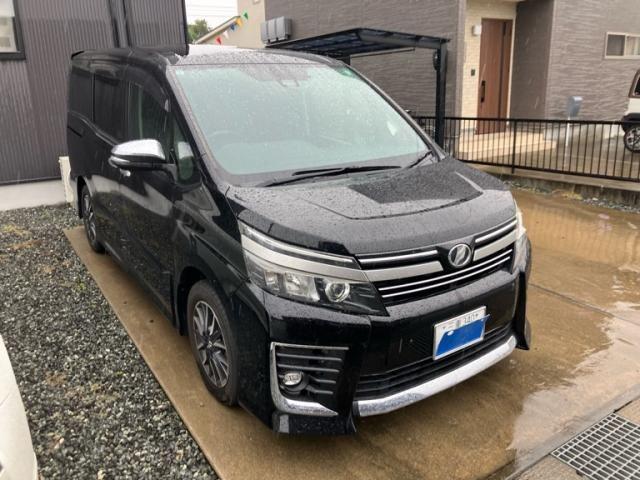 TOYOTA VOXY 2017