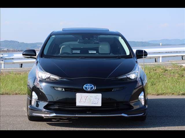 TOYOTA PRIUS 2016