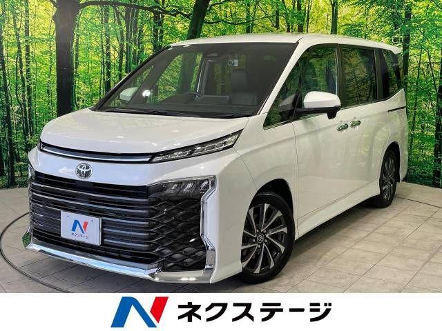 TOYOTA VOXY 2023