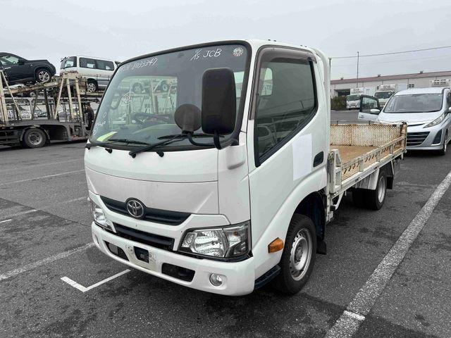 TOYOTA DYNA 2018