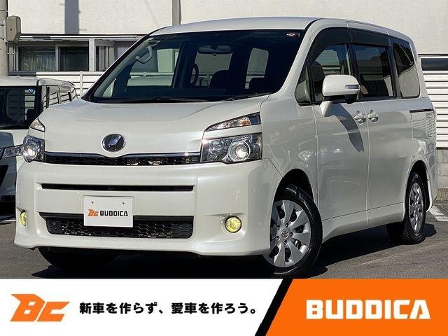 TOYOTA VOXY 2013