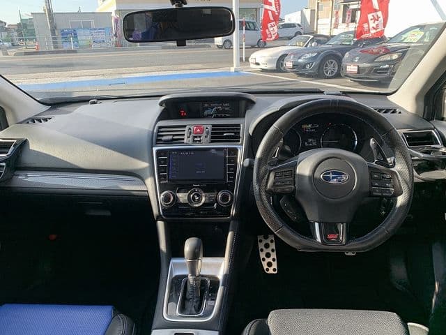 Car thumbnail 3