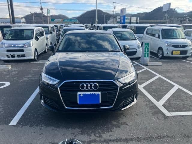 AUDI