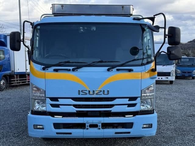 ISUZU