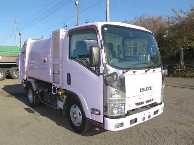 ISUZU
