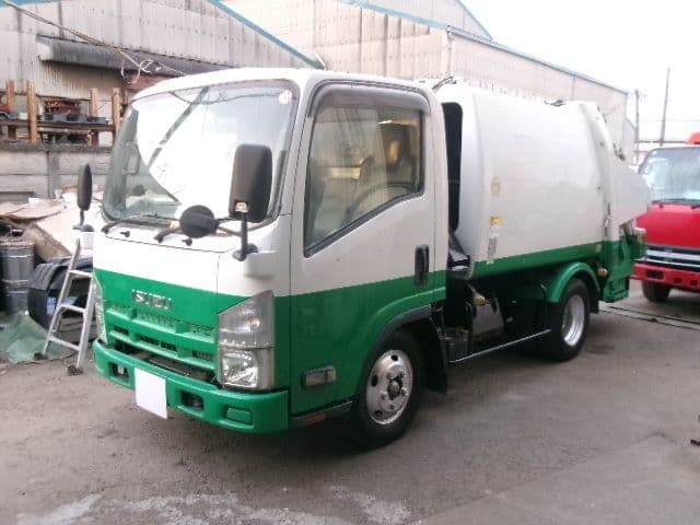 ISUZU